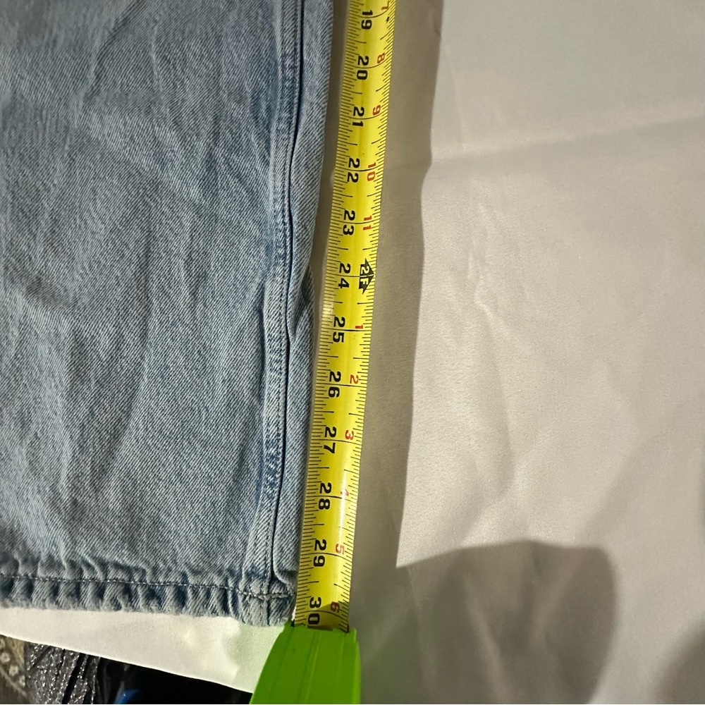 Arizona Jeans Juniors Size 13 Low-Rise Dad Jeans Light Distressed Denim - Picture 3 of 13
